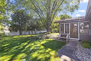 933 E Capitol Dr, Appleton, WI 54911 - Photo 37
