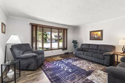933 E Capitol Drive, Appleton, WI 54911 - Photo 5