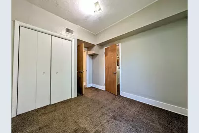 1421 W Bent Avenue, Oshkosh, WI 54901 - Photo 11