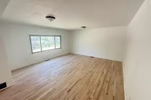 810 4th St, Menominee, WI 49858 - Photo 5