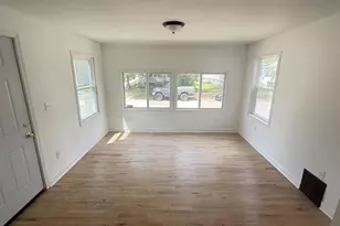 810 4th St, Menominee, WI 49858 - Photo 3