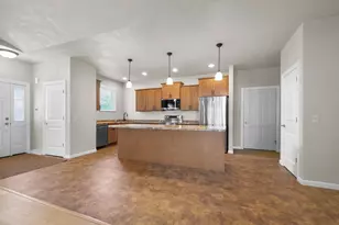 1274 Cameron Cir, Neenah, WI 54956 - Photo 13