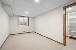 1274 Cameron Cir, Neenah, WI 54956 - Photo 31