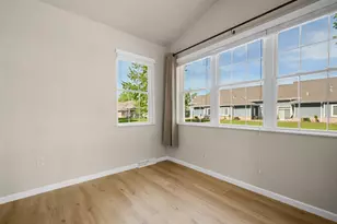 1274 Cameron Cir, Neenah, WI 54956 - Photo 9