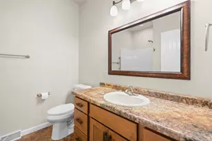 1274 Cameron Cir, Neenah, WI 54956 - Photo 25