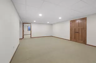 1274 Cameron Cir, Neenah, WI 54956 - Photo 29