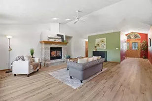 125 Kayla St, Combined Locks, WI 54113 - Photo 3
