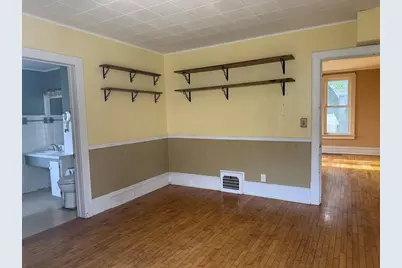 1021 Eastman Street, Oshkosh, WI 54901 - Photo 9