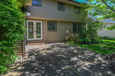 518 Sunrise Lane, Green Bay, WI 54301 - Photo 7