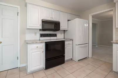 518 Sunrise Lane, Green Bay, WI 54301 - Photo 17