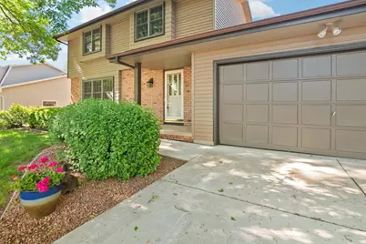 518 Sunrise Lane, Green Bay, WI 54301 - Photo 9