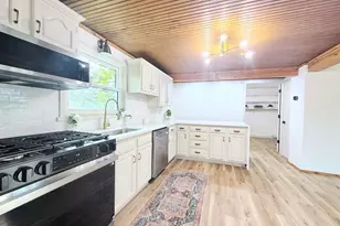 N6515 Laurmar Ln, Oneida, WI 54155 - Photo 11