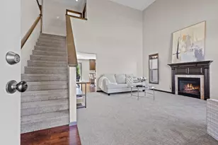 631 Pebblestone Cir, Hobart, WI 54155 - Photo 9