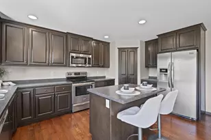 631 Pebblestone Cir, Hobart, WI 54155 - Photo 19