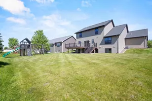 631 Pebblestone Cir, Hobart, WI 54155 - Photo 57