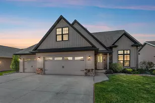 631 Pebblestone Cir, Hobart, WI 54155 - Photo 3