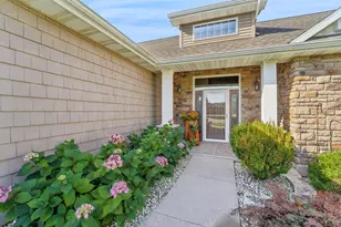 N1457 Heron Ridge Ct, Greenville, WI 54942 - Photo 3