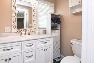 1932 Delaware St, Oshkosh, WI 54902 - Photo 11