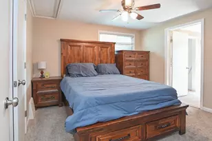 1932 Delaware St, Oshkosh, WI 54902 - Photo 5