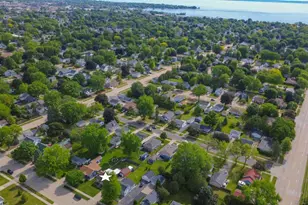 1932 Delaware St, Oshkosh, WI 54902 - Photo 17