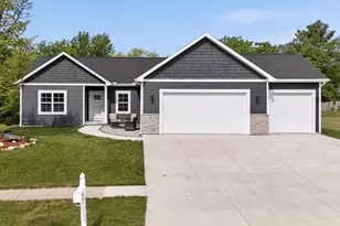 108 River Ct, Theresa, WI 53091 - Photo 3