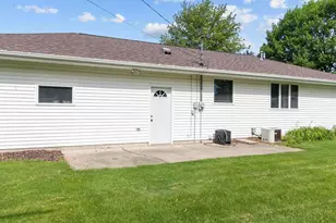 3300 N Lawe St, Appleton, WI 54911 - Photo 31
