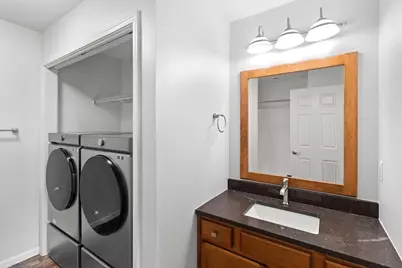 1942 Ravenswood Lane, Manitowoc, WI 54220 - Photo 15