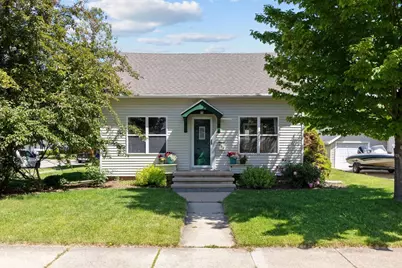 834 W Grant Street, Appleton, WI 54914 - Photo 1