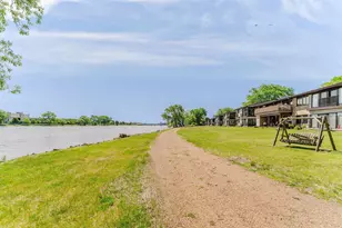 280 N Campbell Rd, Oshkosh, WI 54902 - Photo 25