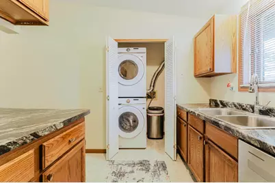 280 N Campbell Road #C, Oshkosh, WI 54902 - Photo 7