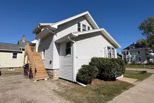 302 W Lincoln Ave, Oshkosh, WI 54901 - Photo 3