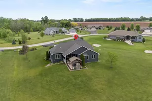 W7500 Cross Country Ln, Hortonville, WI 54944 - Photo 43