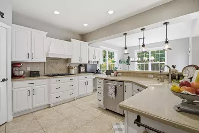 1594 Kingswood Drive, Neenah, WI 54956 - Photo 7