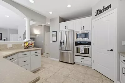 1594 Kingswood Drive, Neenah, WI 54956 - Photo 9