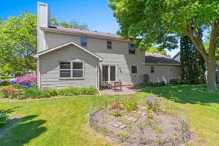 2055 Lynn Dr, Neenah, WI 54956 - Photo 43
