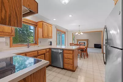 2055 Lynn Drive, Neenah, WI 54956 - Photo 13