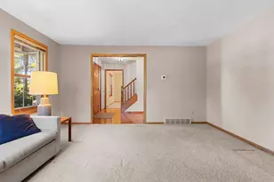 2055 Lynn Dr, Neenah, WI 54956 - Photo 7