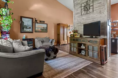 217 Yacoub Lane, Fond du Lac, WI 54935 - Photo 9