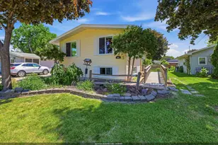 1018 Hawk St, Oshkosh, WI 54902 - Photo 1