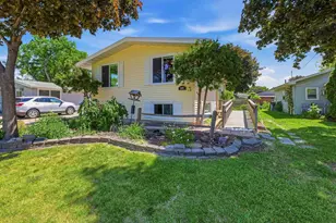 1018 Hawk St, Oshkosh, WI 54902 - Photo 1