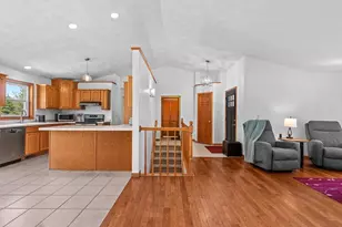 W6034 Paige Way, Appleton, WI 54915 - Photo 9