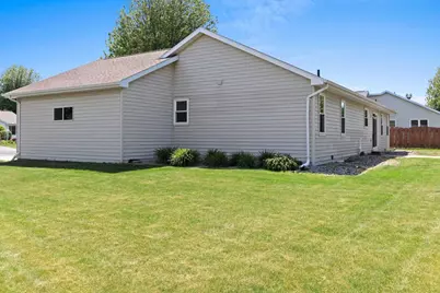 W6034 Paige Way, Appleton, WI 54915 - Photo 43