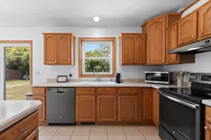 W6034 Paige Way, Appleton, WI 54915 - Photo 17
