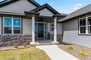 2174 Potter Dr, De Pere, WI 54115 - Photo 3