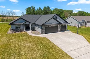 2174 Potter Dr, De Pere, WI 54115 - Photo 5