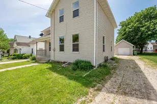 315 Cleveland St, Brillion, WI 54110 - Photo 37