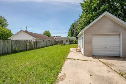 315 Cleveland Street, Brillion, WI 54110 - Photo 35