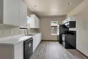 315 Cleveland St, Brillion, WI 54110 - Photo 3