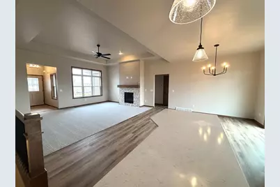 W6538 Breezy Way, Appleton, WI 54915 - Photo 5