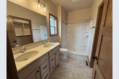 W6538 Breezy Way, Appleton, WI 54915 - Photo 11